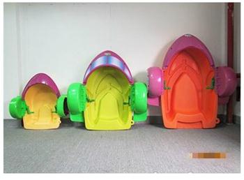 Thuyền quay tay chơi dưới nước CVN001-3