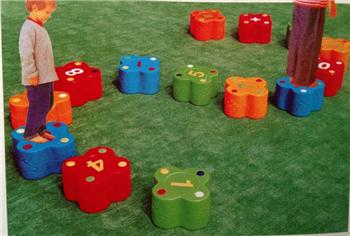 Đồ chơi vận động kèm học chữ cái 14 chi tiết ZK6057