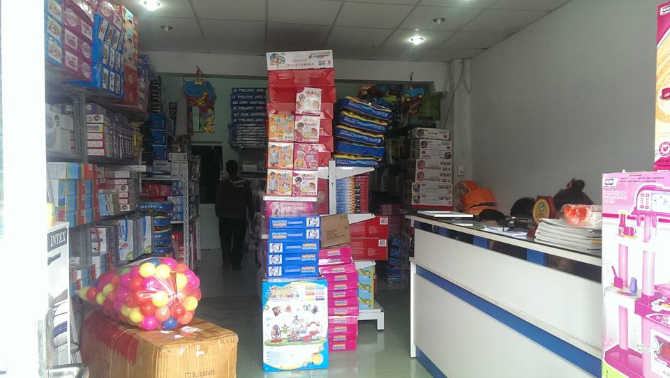 Hàng hóa đa dạng tại Cửa hàng đồ chơi trẻ em ở Tphcm – Babycuatoi.vn
